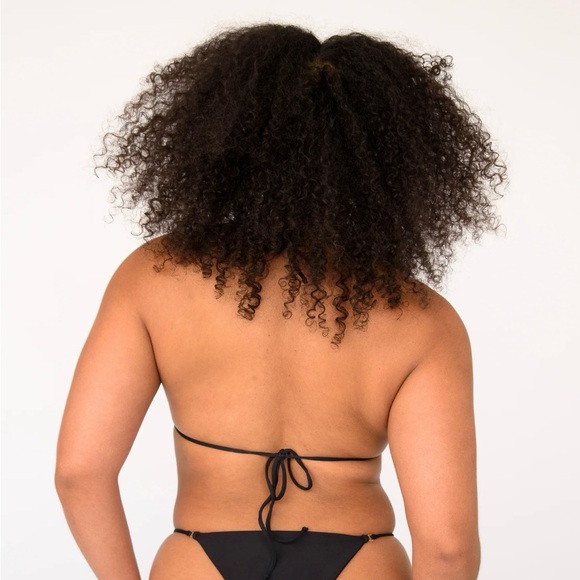Skatie bikini top 🖤 - Picture 4 of 6